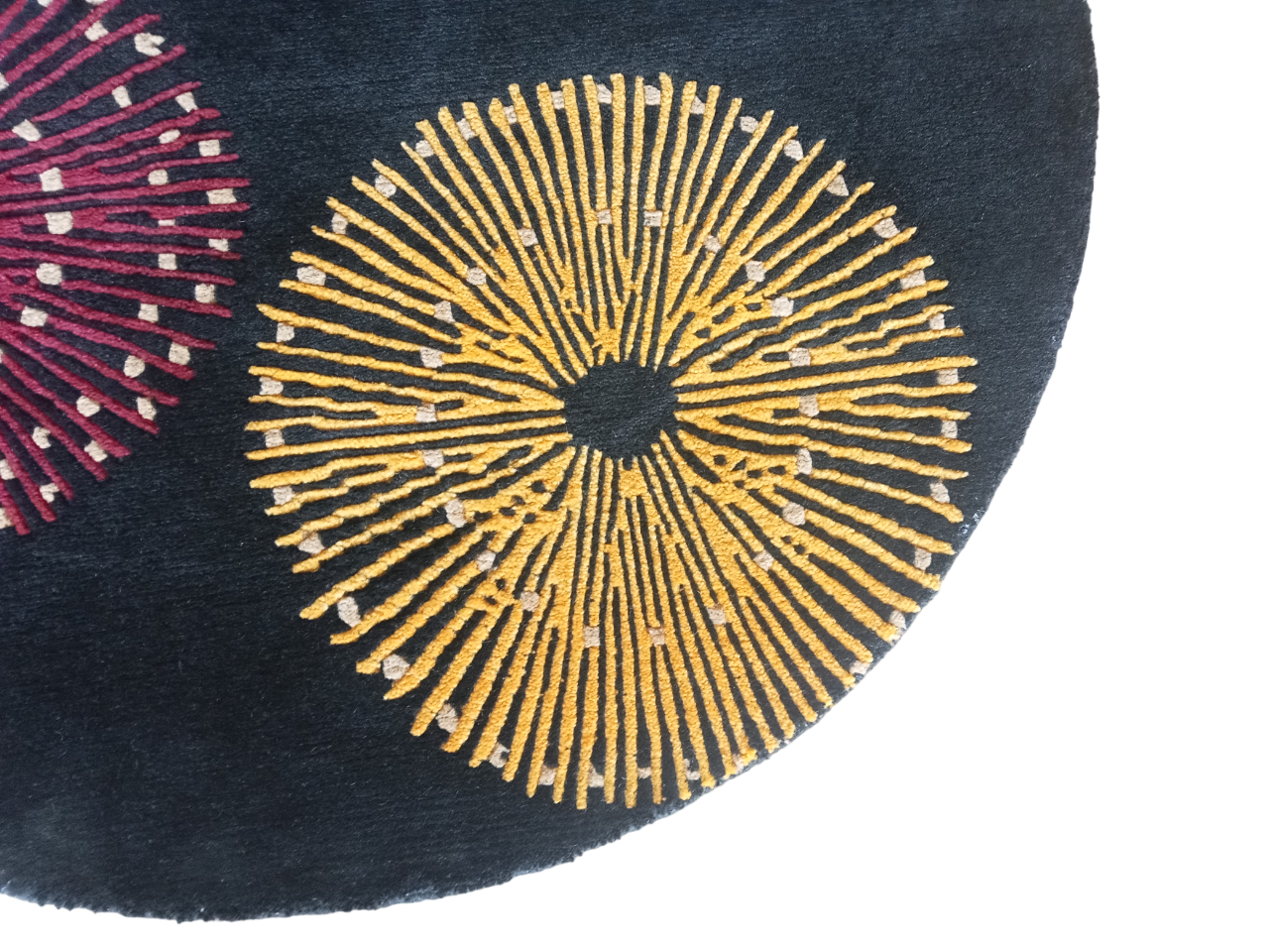 Handknotted Nepali Woolen Carpet - 60 Knots, 101cm Round, Modern Black Design