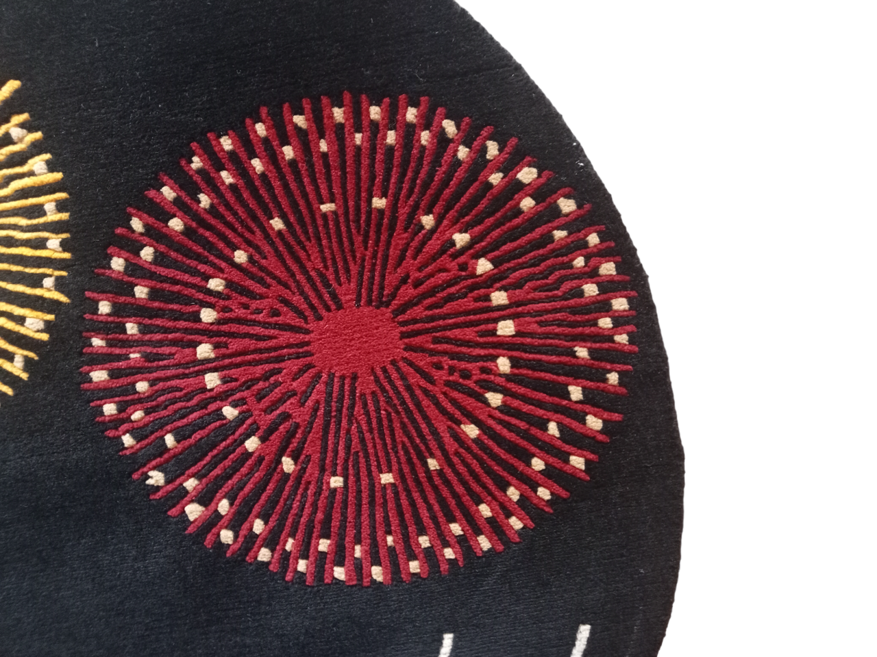 Handknotted Nepali Woolen Carpet - 60 Knots, 101cm Round, Modern Black Design